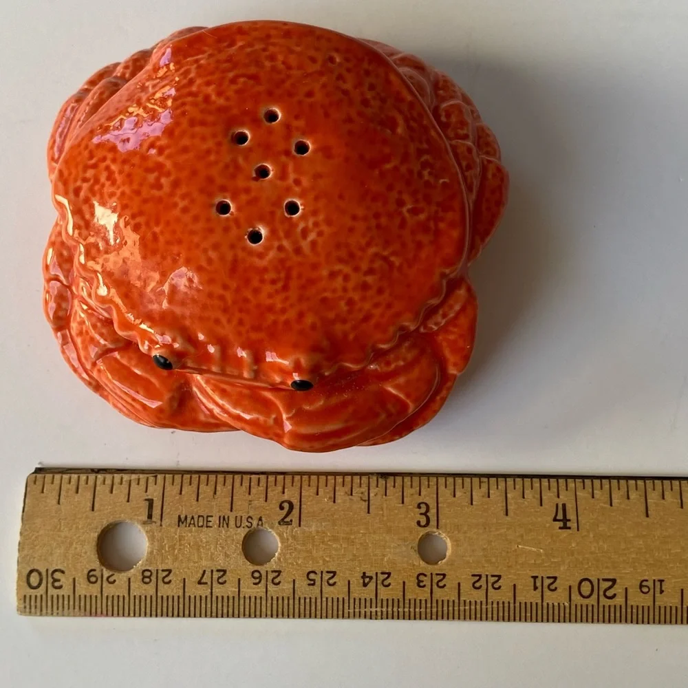 Crab Salt And Pepper Shakers Ceramic Red Orange EUC Beach Ocean Nautical Sea